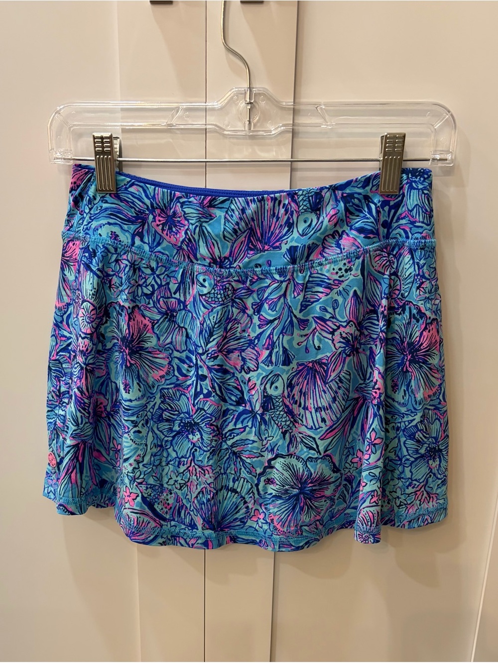 Lilly Pulitzer Blue Tropical Floral skort with Pink Accents